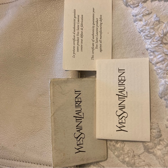 Authentic Saint Laurent downtown tote - Picture 2 of 10